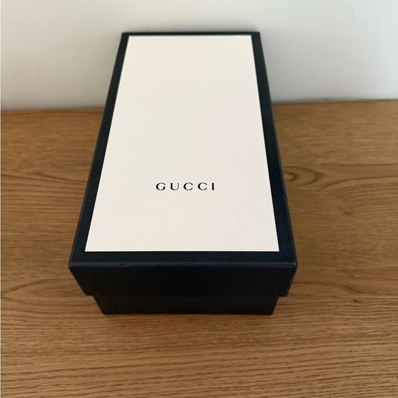 Gucci Matelasse White Sandals Sleek and Stylish. Rubber slides - Picture 4 of 5